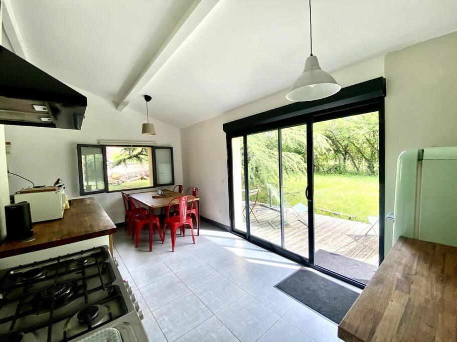 La Lande - Petite Maison Avec Jardin Vendat Kültér fotó